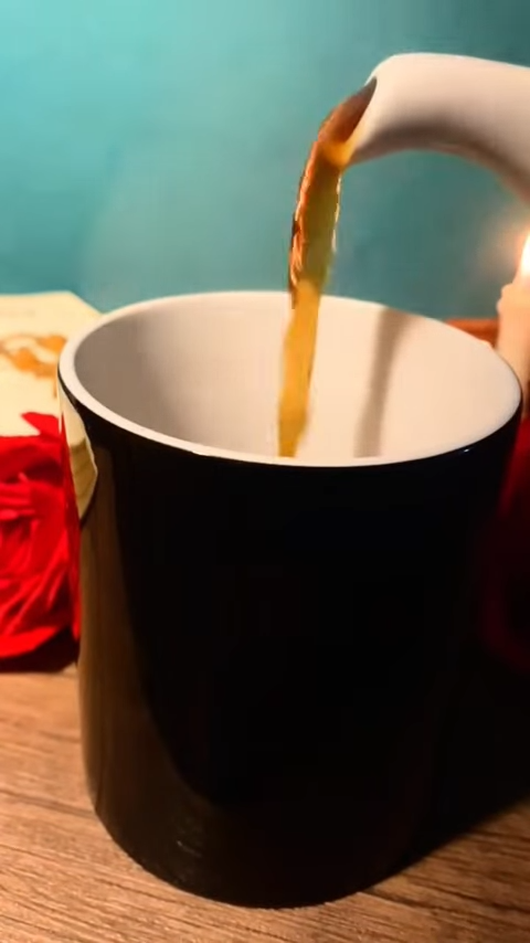 Taza reveladora Virgen de Guadalupe